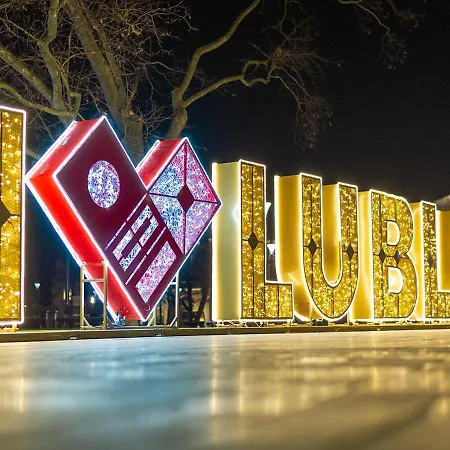 Kk 39 Old Town Free Parking *